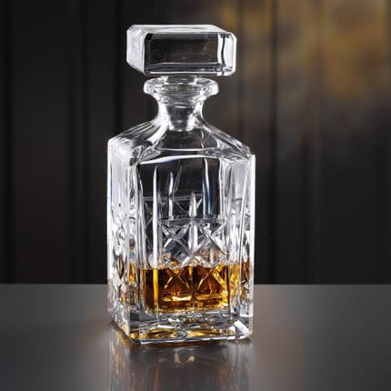 La carafe Highland de NACHTMANN remplie de whisky.<br/>